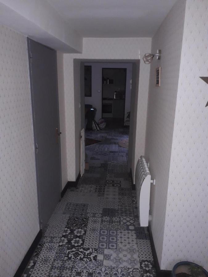 B&B Chambres "Chez Meme Germaine" Caramany Exterior foto