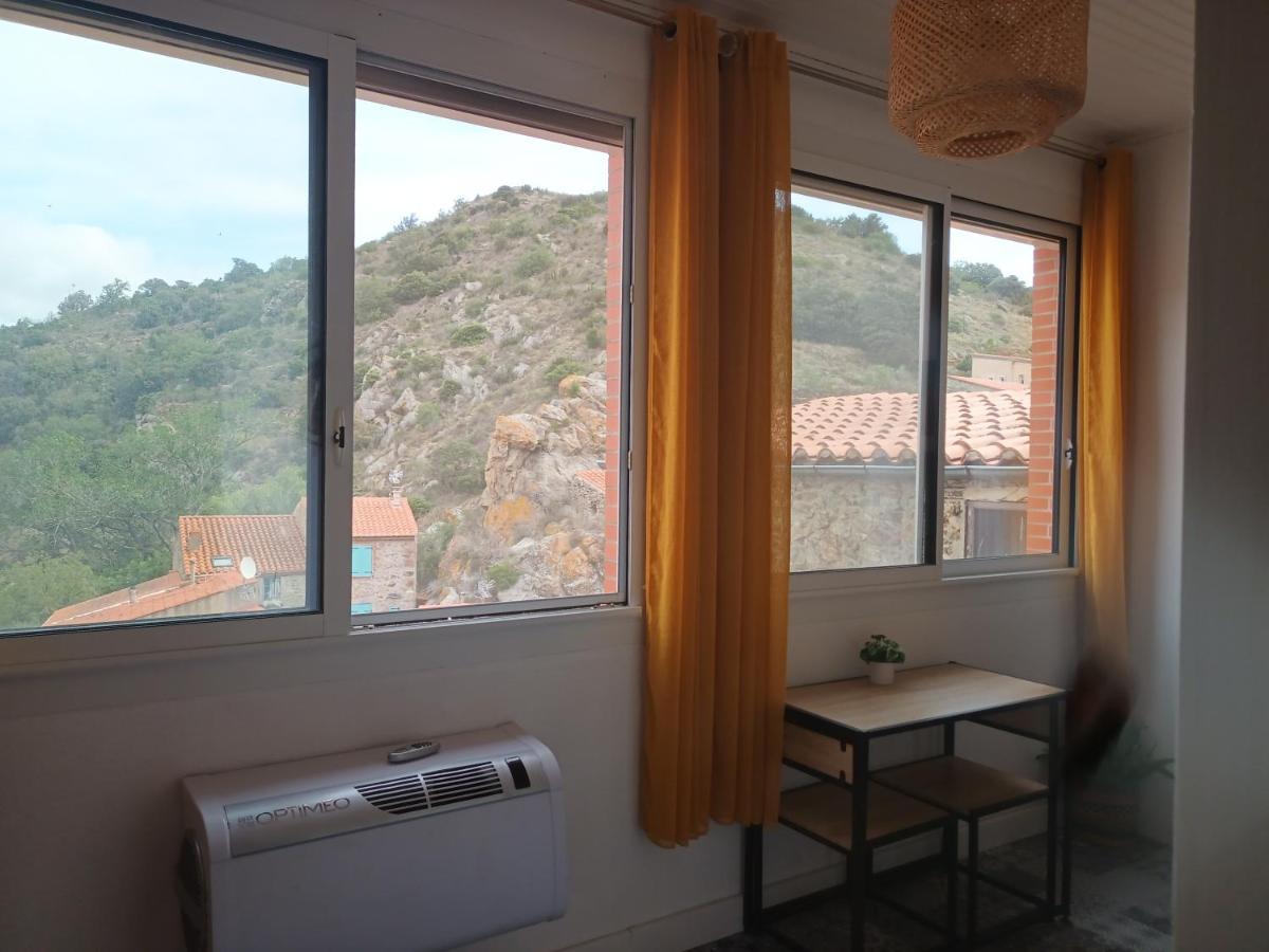 B&B Chambres "Chez Meme Germaine" Caramany Exterior foto
