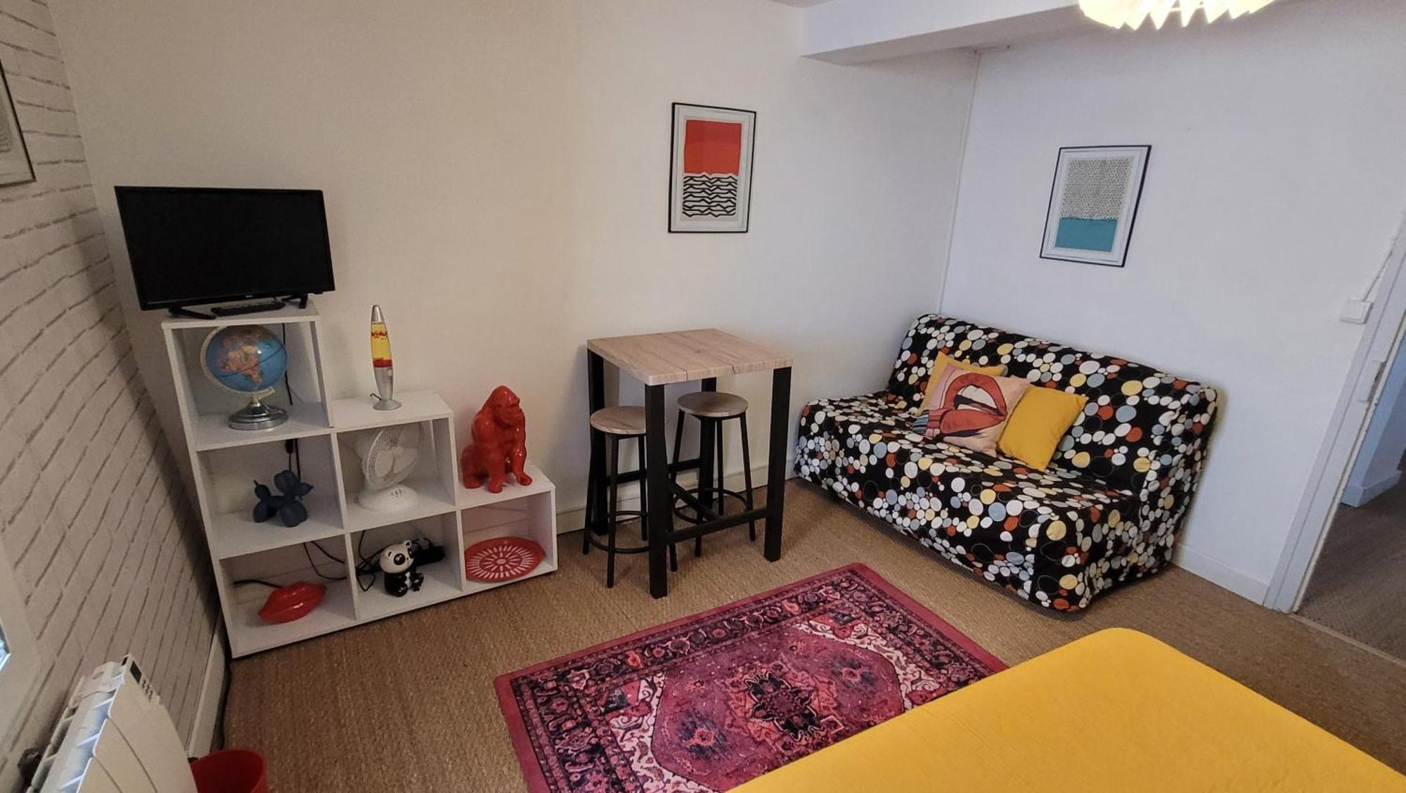 B&B Chambres "Chez Meme Germaine" Caramany Exterior foto